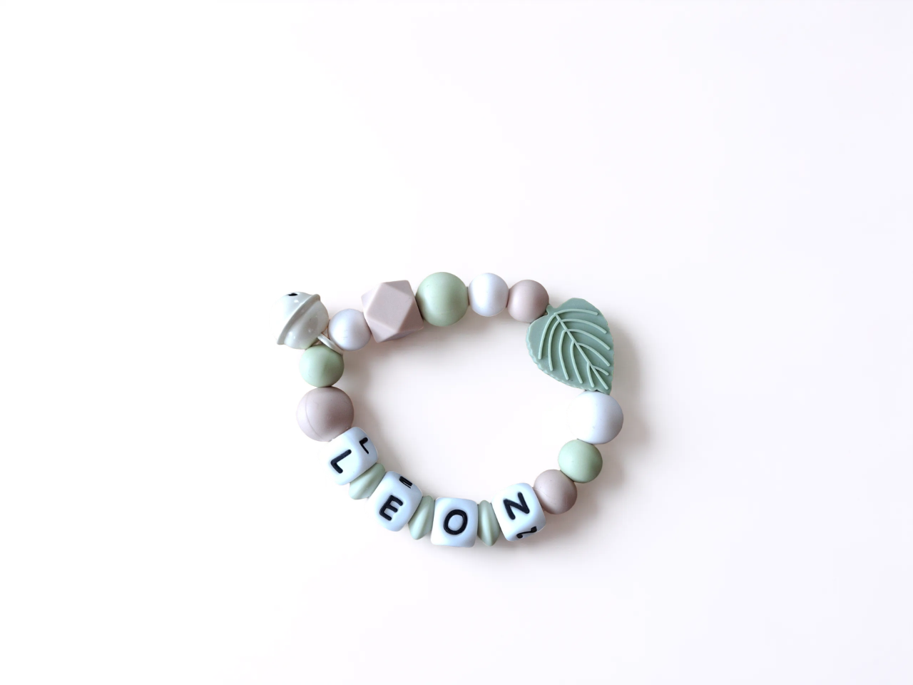 Beissring personalisiert mit Name / Geschenk zur Geburt -  Blatt