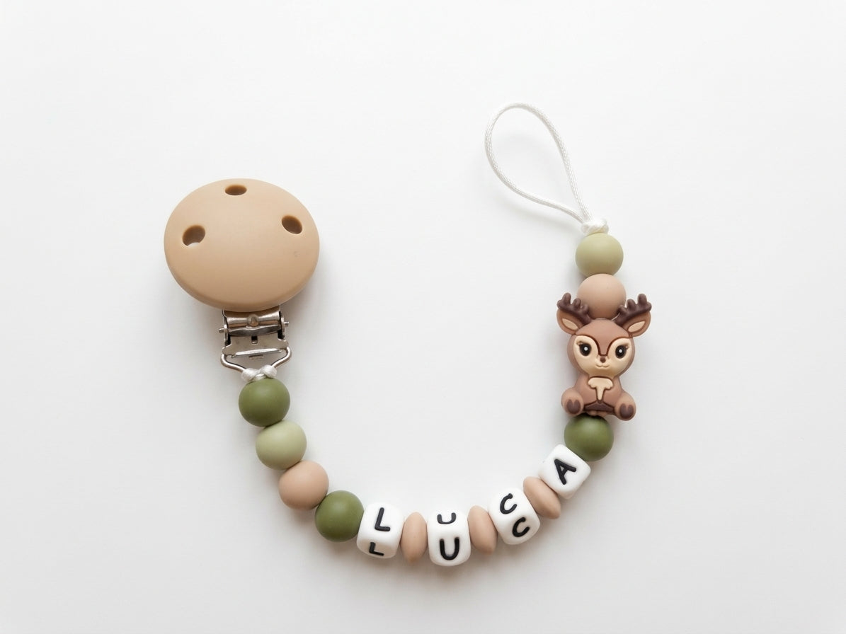 Nuggikette / Schnullerkette personalisiert mit Name, Geschenk zur Geburt - Herbst Hirsch Grün