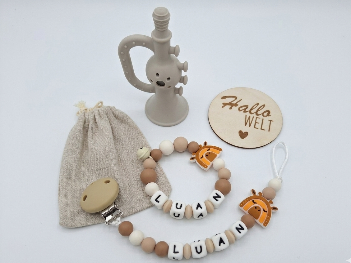Baby Geschenk personalisiert mit Namen - Trompete/Giraffe