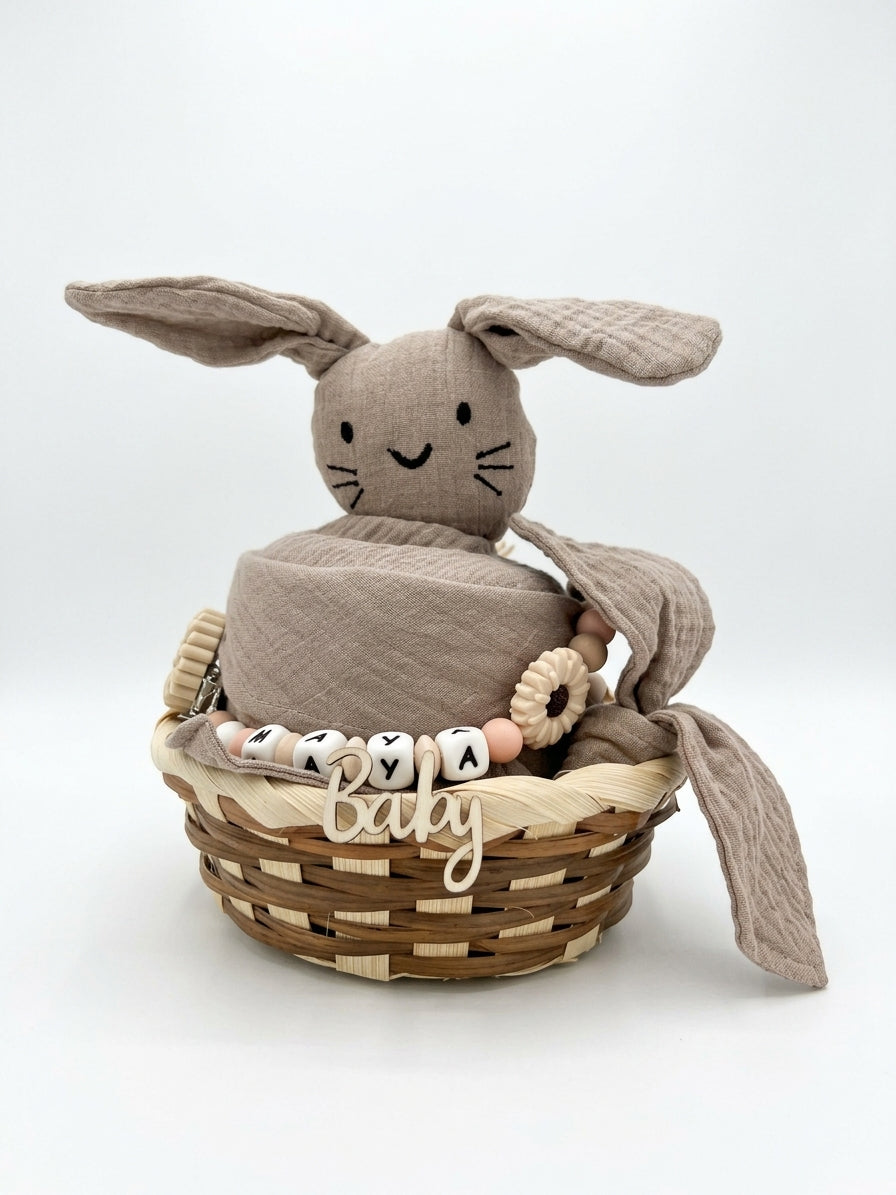 Personalisiertes Geschenk zur Geburt mit Name – Baby Geschenk zur Taufe & Babyshower | Hase braun