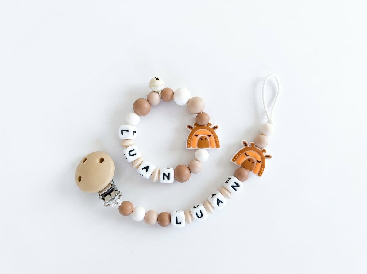 Nuggikette und Beissring personalisiert mit Namen - Baby Geschenk Giraffe