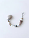 Nuggikette / Schnullerkette personalisiert mit Name, Geschenk zur Geburt - Bär