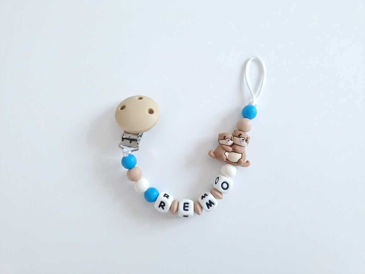 Nuggikette / Schnullerkette personalisiert mit Name, Geschenk zur Geburt - Otter