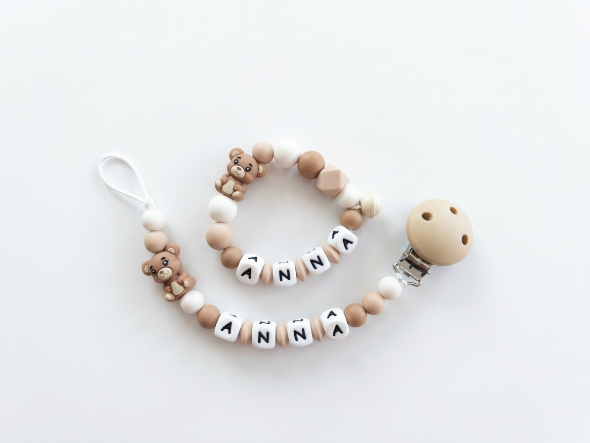 Nuggikette und Beissring personalisiert mit Namen - Baby Geschenk Bär