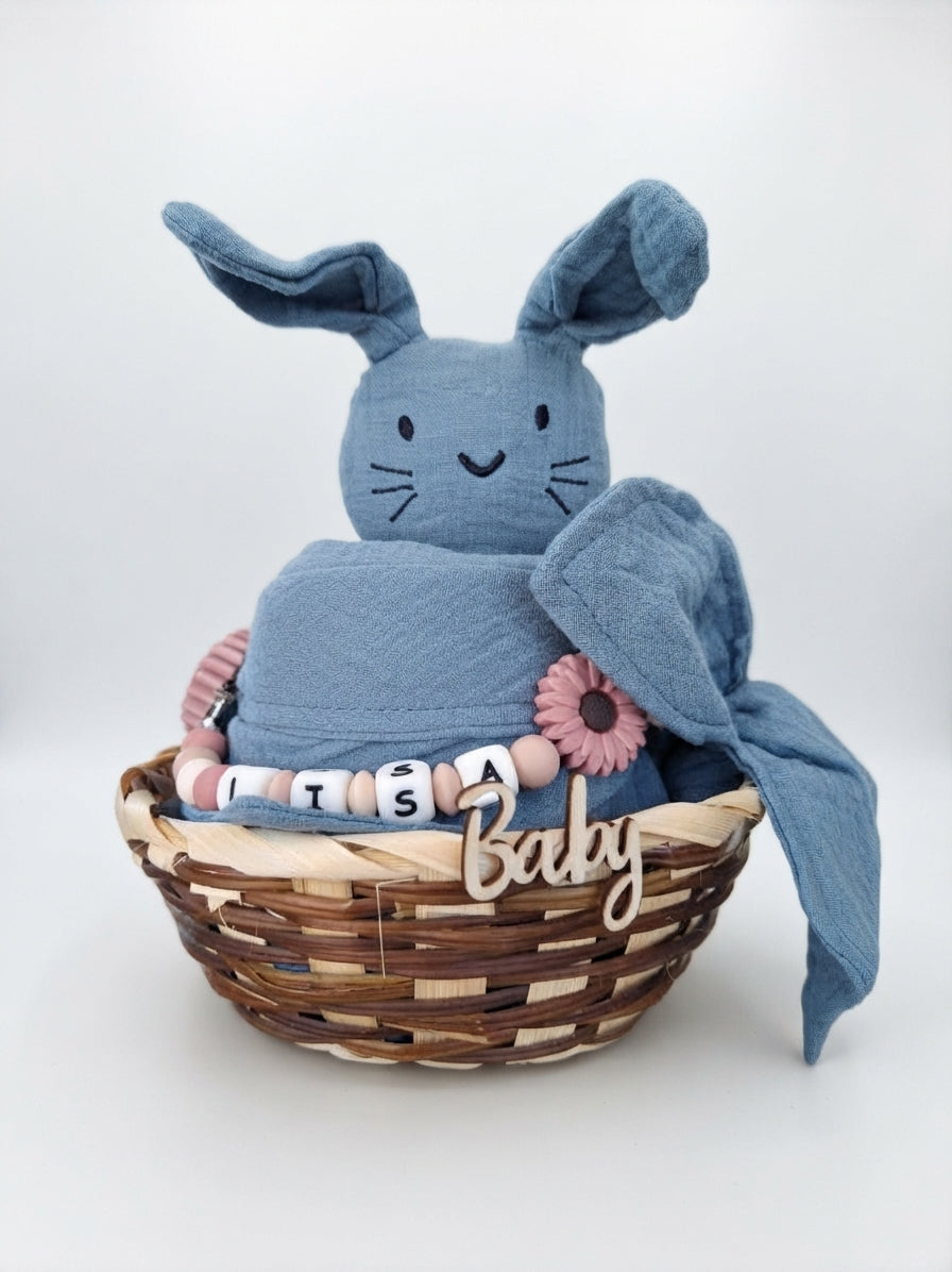 Personalisiertes Geschenk zur Geburt mit Name – Baby Geschenk zur Taufe & Babyshower | Hase blau