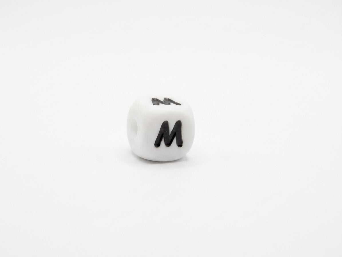 Silikonbuchstaben 12mm – Nuggikette selber machen / Schnullerkette DIY